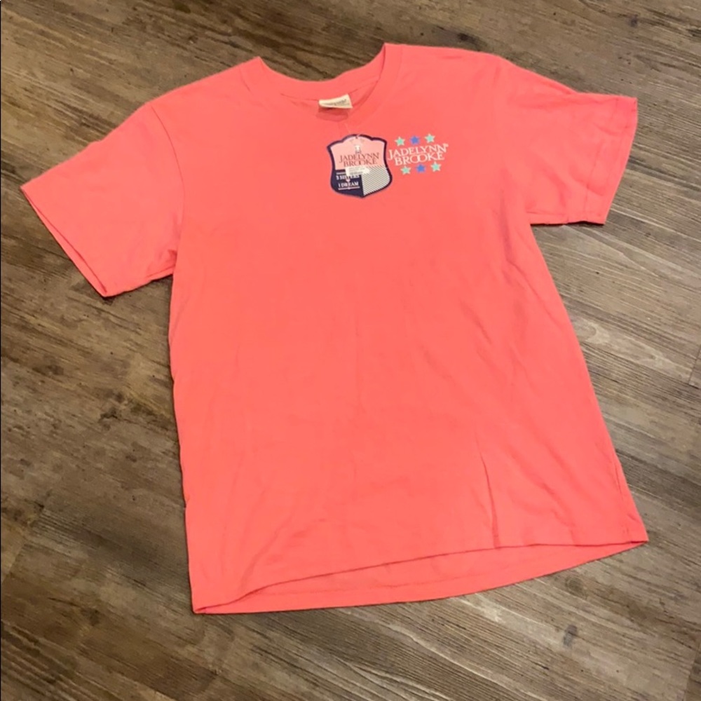 Jadelynn Brooke women’s graphic tee.